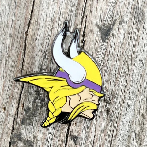 Small Enamel Football nfl Brooch 1-2cm Badge Accessories Pin